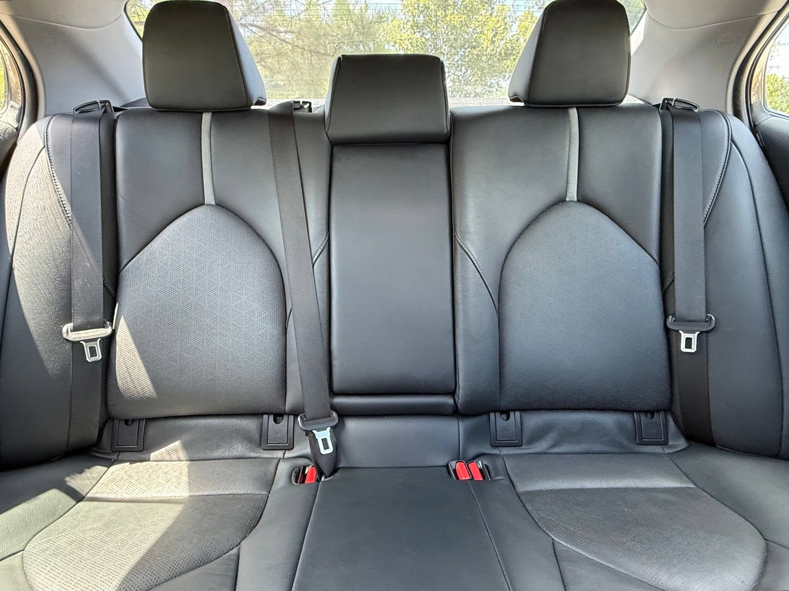 Used 2021 Toyota Camry XSE FWD image 33