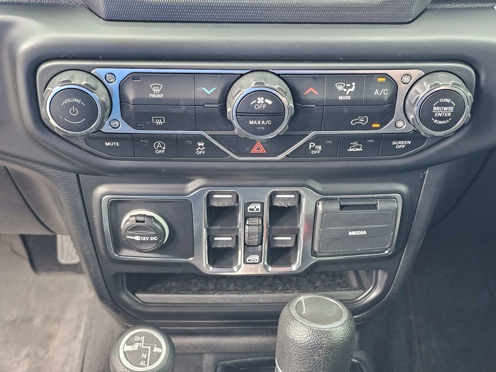 Used 2023 Jeep Wrangler Sport S image 27