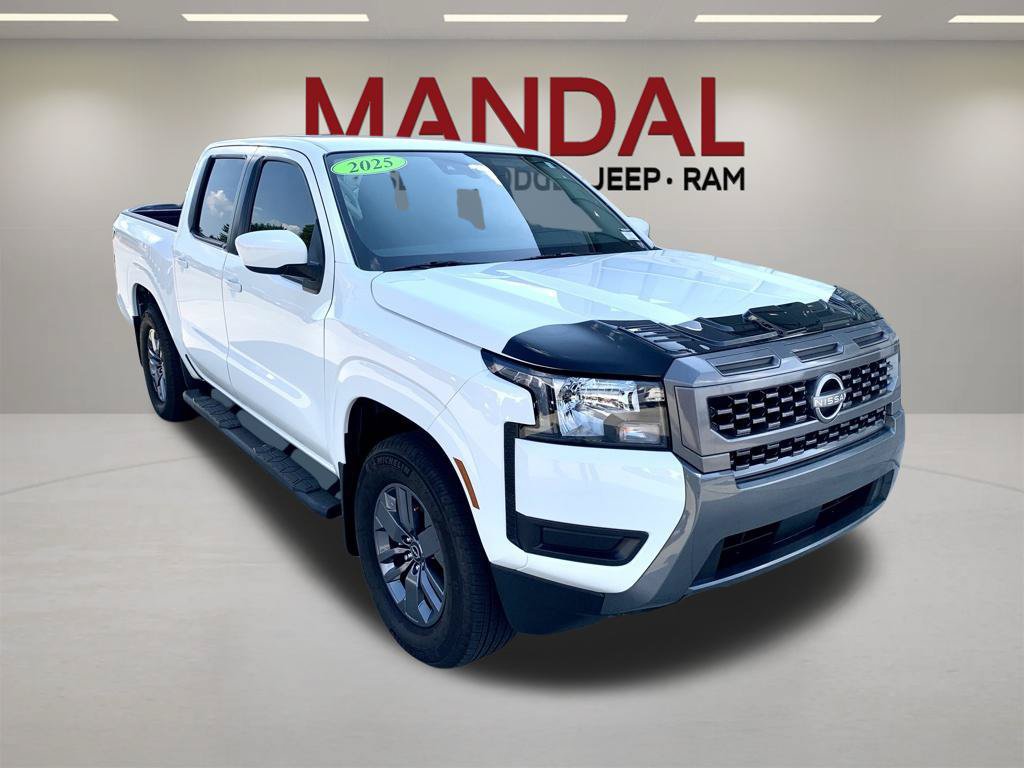 Used 2025 Nissan Frontier SV RWD image 3