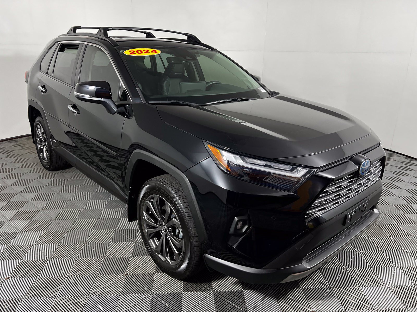Certified 2024 Toyota RAV4 Limited AWD/4WD image 3