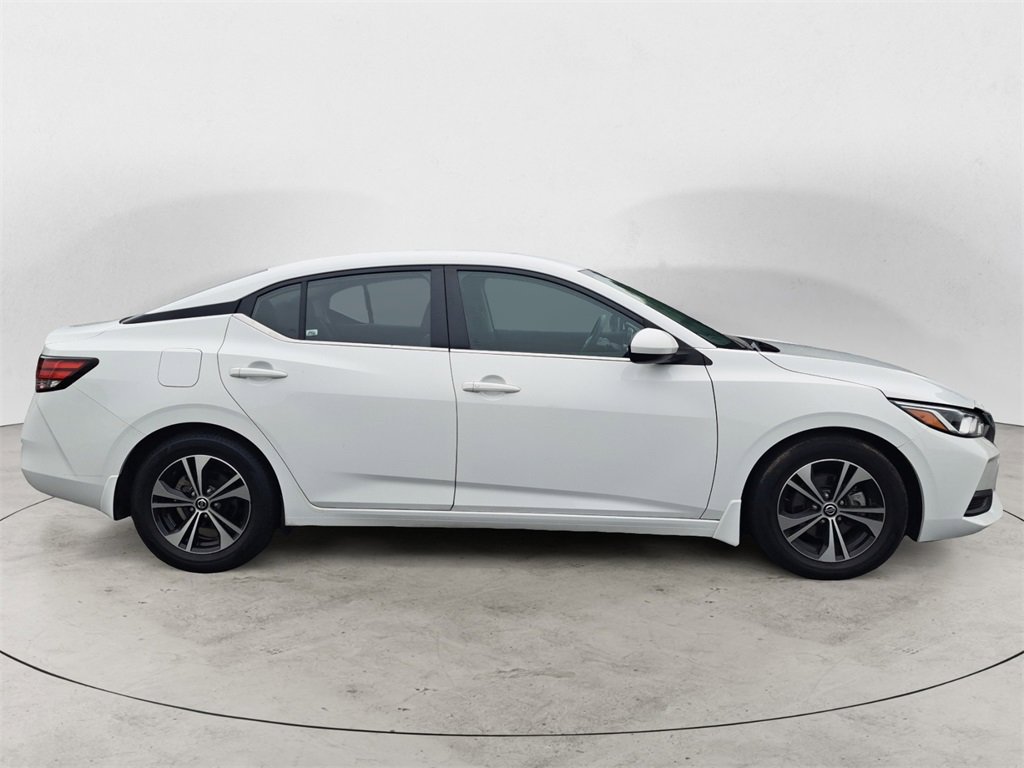 Used 2022 Nissan Sentra SV w/ Trunk Package image 2