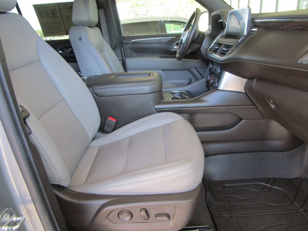 Used 2023 Chevrolet Tahoe LT w/ Luxury Package RWD image 34