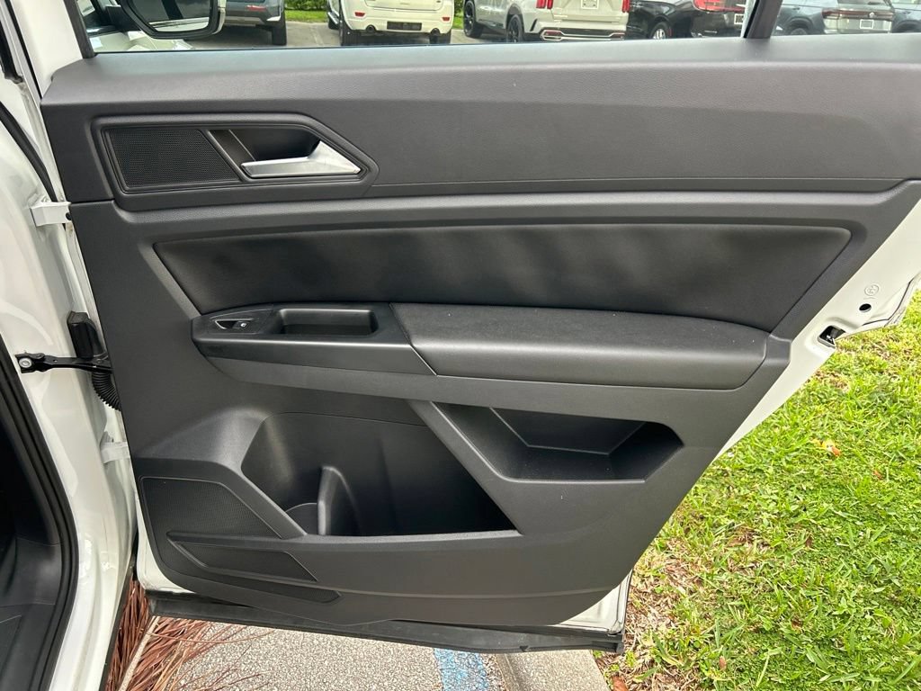 Used 2020 Volkswagen Atlas Cross Sport SE FWD image 46