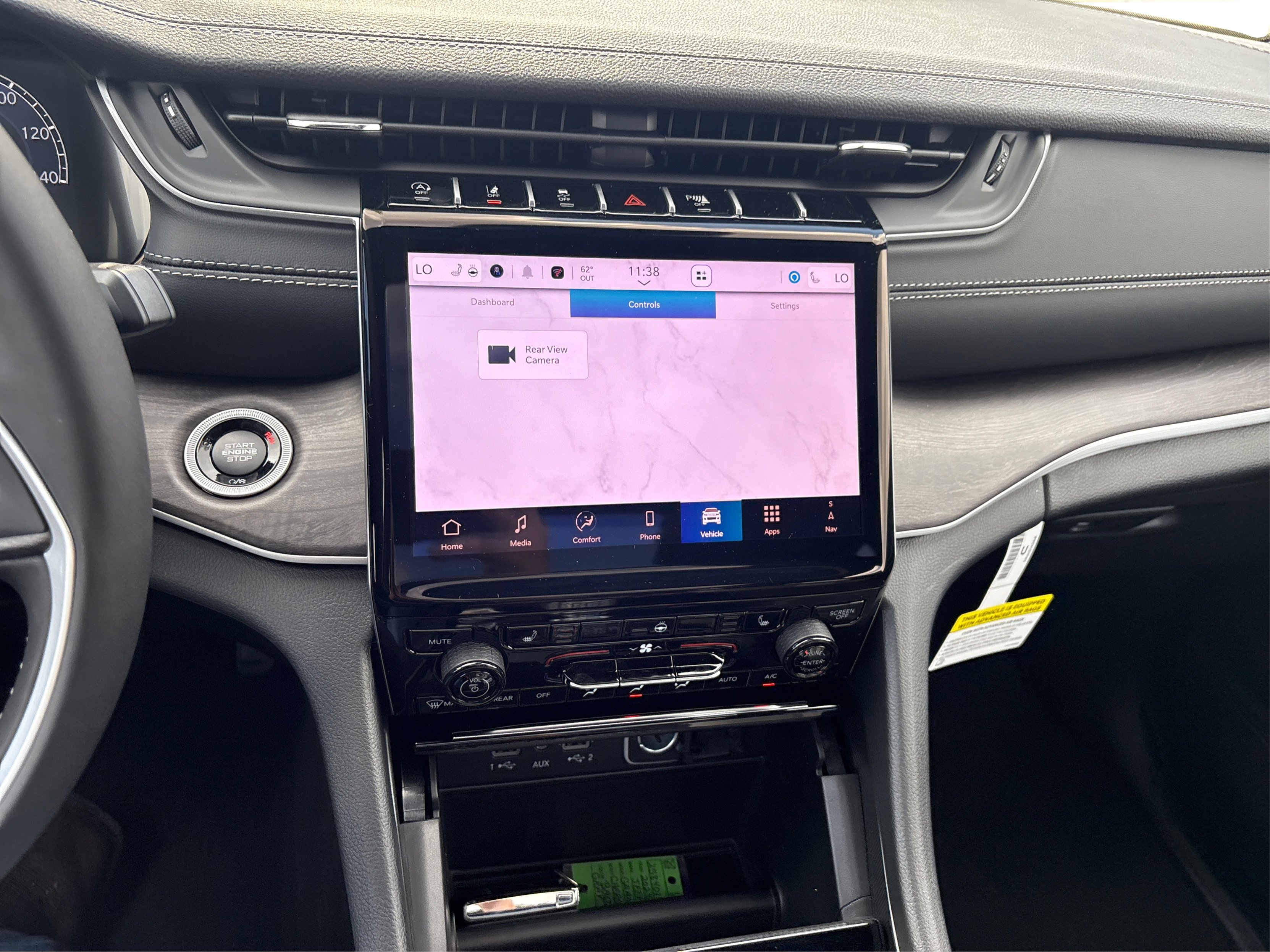 New 2025 Jeep Grand Cherokee Limited w/ Trailer Tow Package image 16