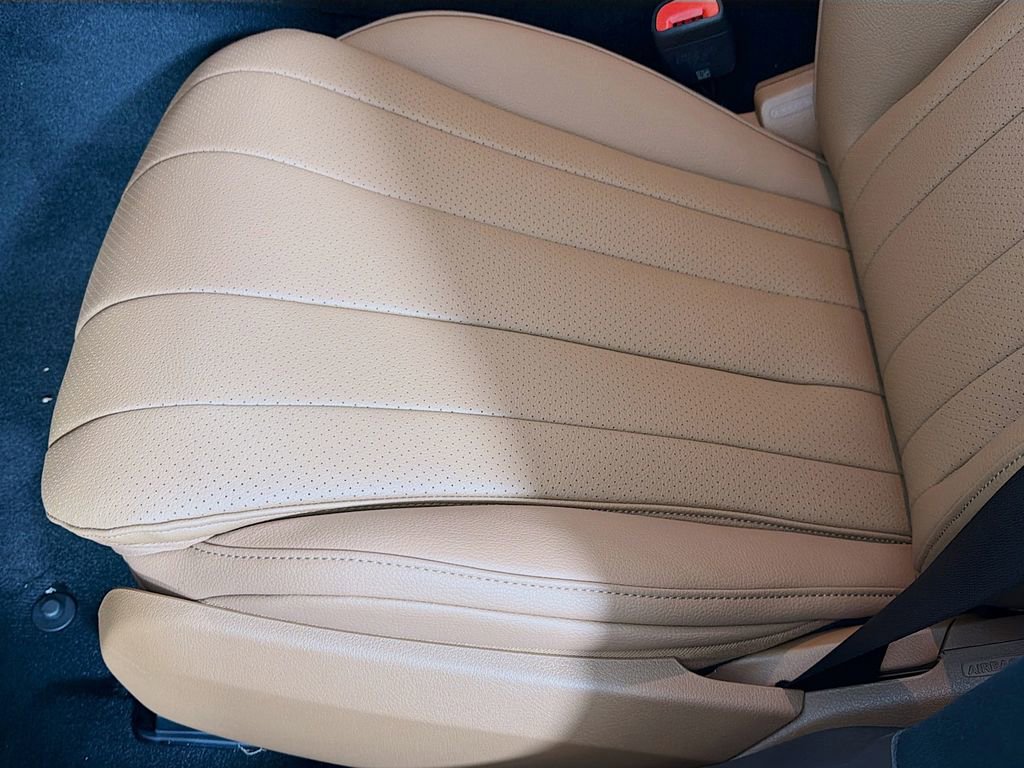 New 2026 Mercedes-Benz E 450 4MATIC Sedan image 23