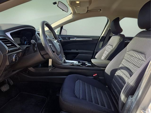 Used 2016 Ford Fusion SE image 20