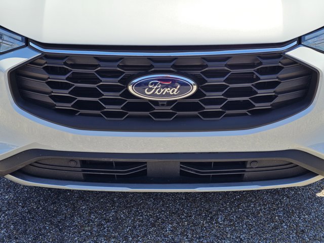 Used 2025 Ford Escape ST-Line FWD image 3
