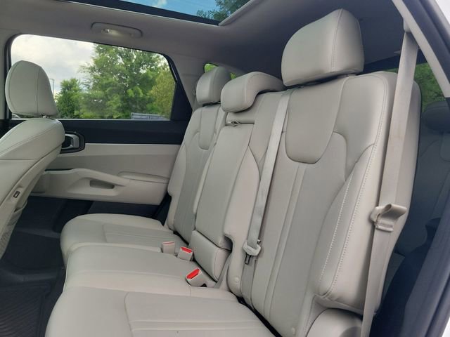 Certified 2023 Kia Sorento S w/ Panoramic Sunroof Package FWD image 9
