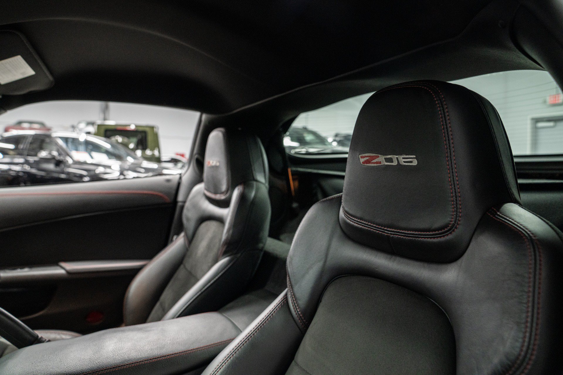 Used 2013 Chevrolet Corvette Z06 w/ 3LZ Preferred Equipment Group RWD image 17