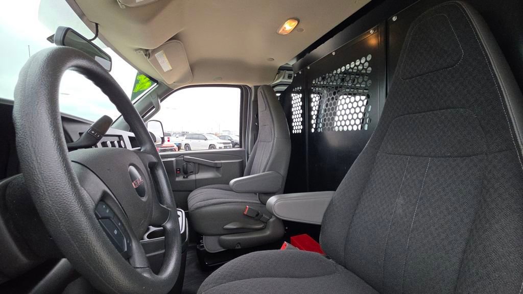 Used 2024 GMC Savana 2500 w/ Driver Convenience Package image 18