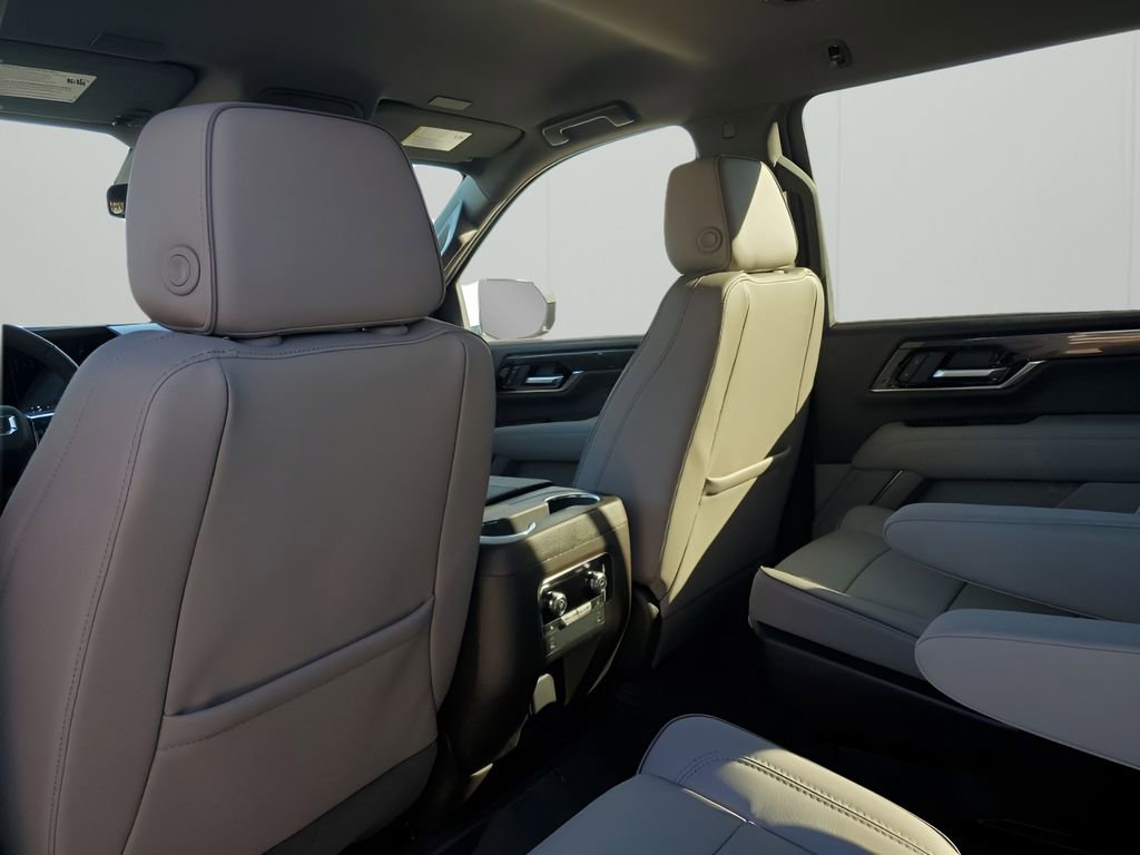 New 2026 GMC Yukon XL Elevation w/ LPO, Floor Liner Package image 18