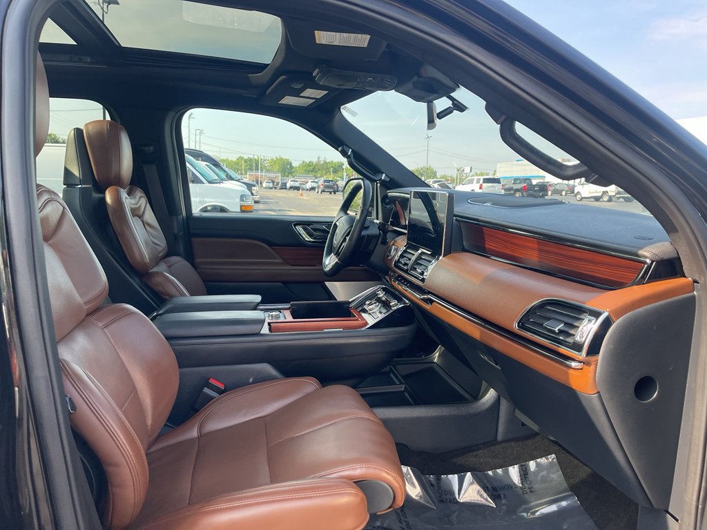 Used 2024 Lincoln Navigator L Reserve w/ Equipment Group 201A AWD/4WD image 28