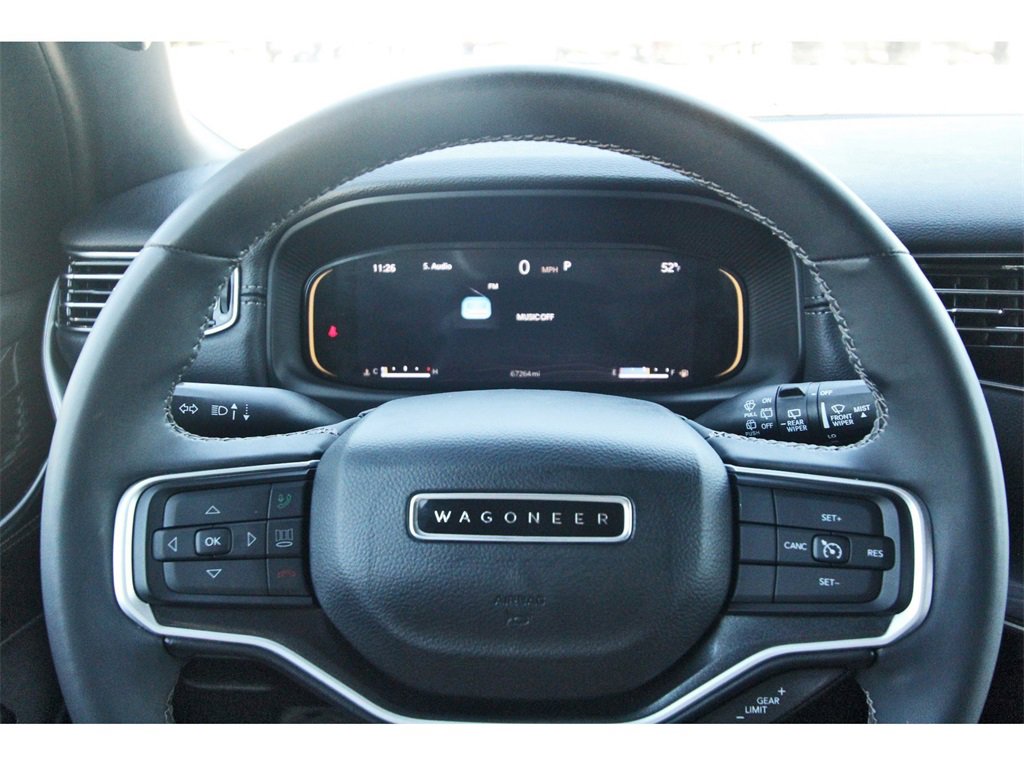 Used 2023 Jeep Wagoneer L 2WD w/ Premium Group I image 15