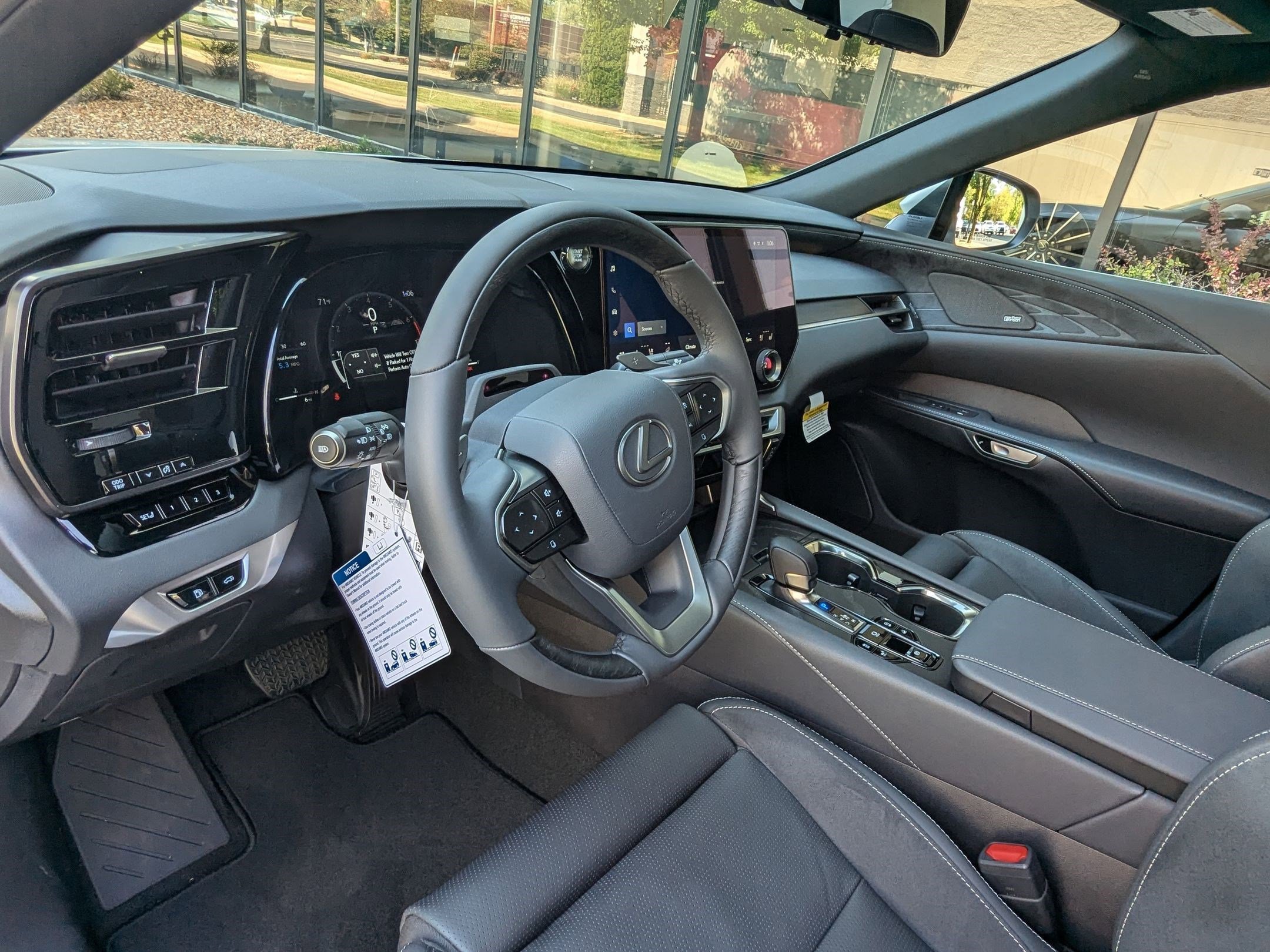 New 2025 Lexus RX 350 AWD image 4