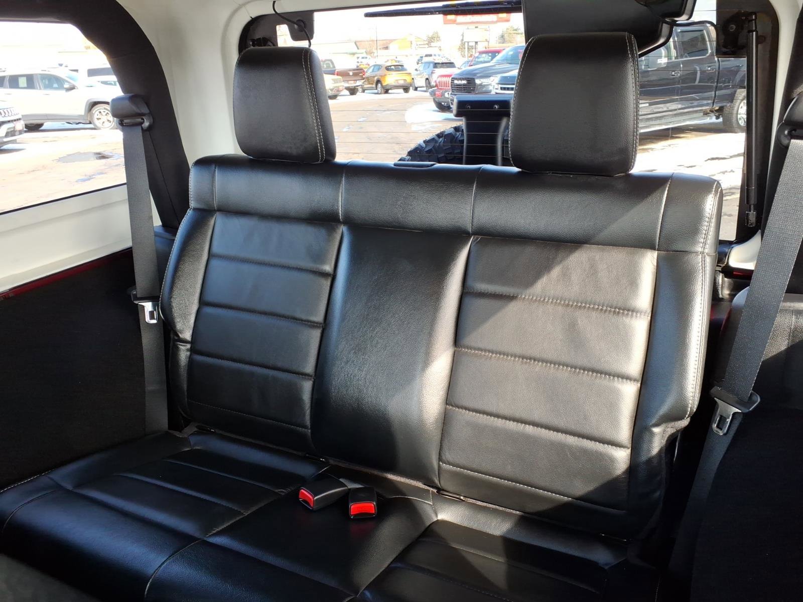 Used 2012 Jeep Wrangler Rubicon w/ Dual Top Group image 11