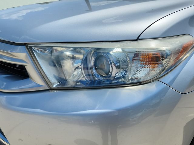 Used 2013 Toyota Highlander Limited AWD/4WD image 33