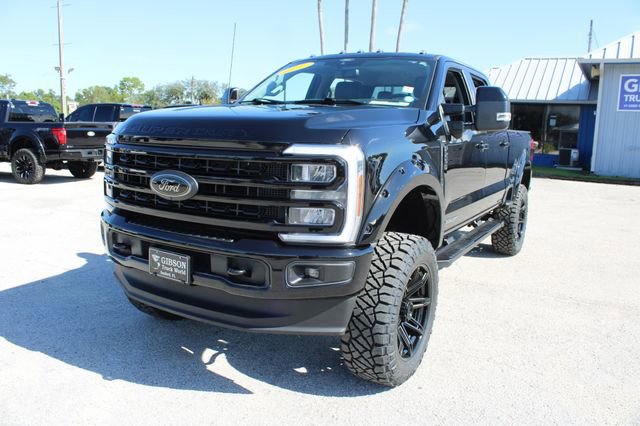 Used 2024 Ford F250 Lariat w/ Black Appearance Package image 3