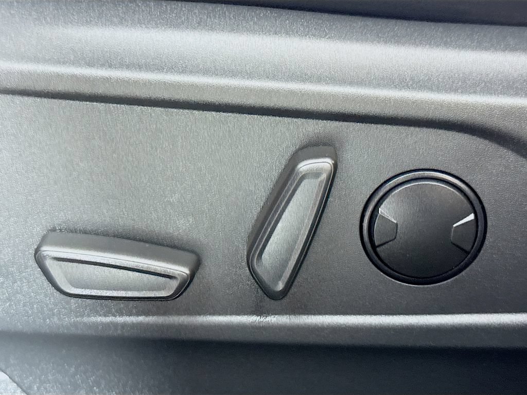 Used 2022 Ford Mustang Mach-E Select RWD image 18