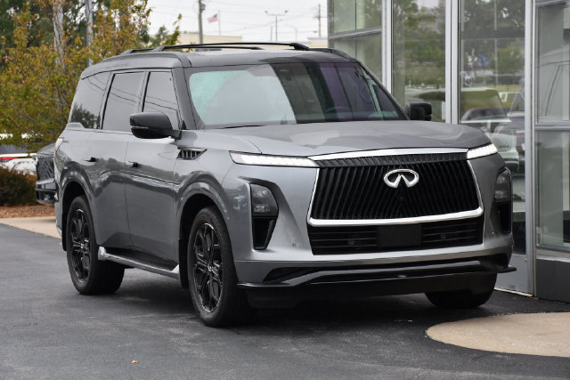 Certified 2026 INFINITI QX80 4WD w/ Sport Exterior Package image 6