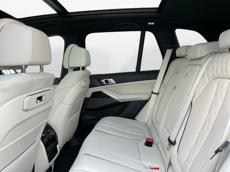 New 2026 BMW X5 xDrive50e AWD/4WD image 13