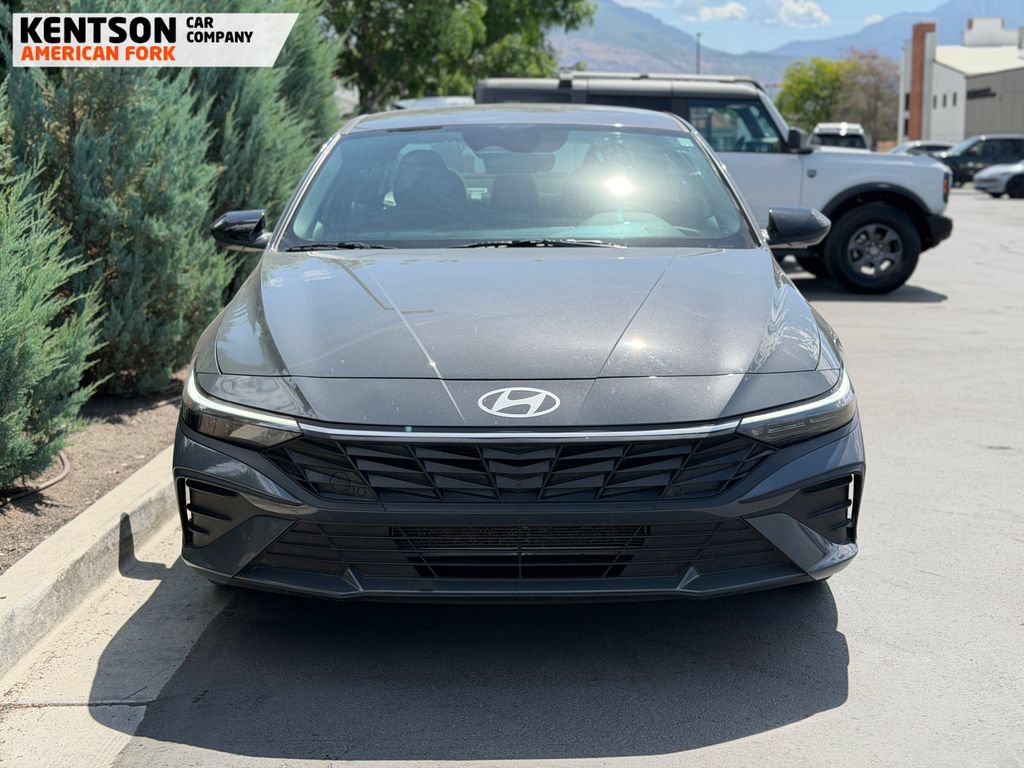 Used 2026 Hyundai Elantra Sport FWD image 2