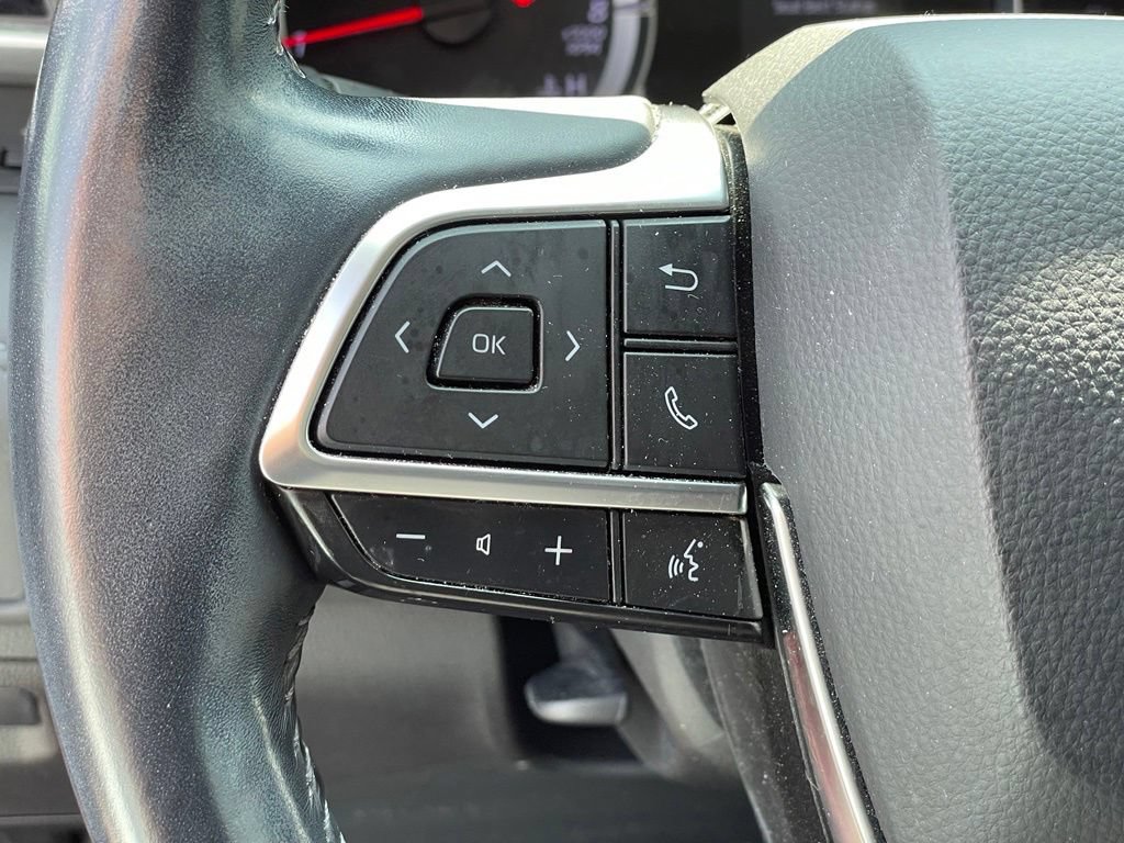 Used 2020 Toyota Highlander LE AWD/4WD image 16