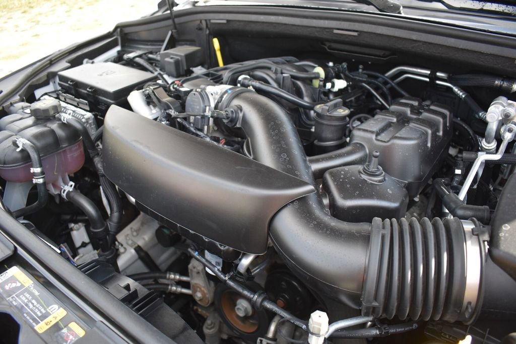 Used 2025 Dodge Durango GT AWD/4WD image 38