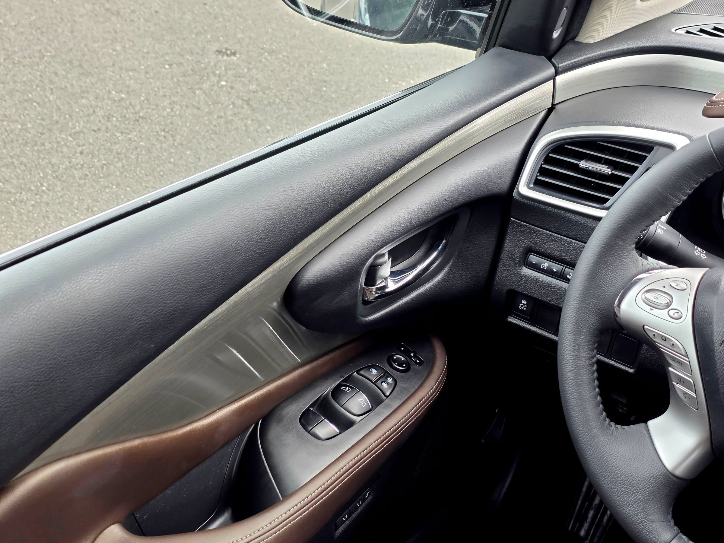 Used 2015 Nissan Murano SL w/ Cargo Package FWD image 27