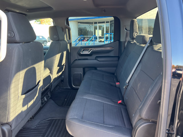 Used 2024 Chevrolet Silverado 1500 LT AWD/4WD image 5
