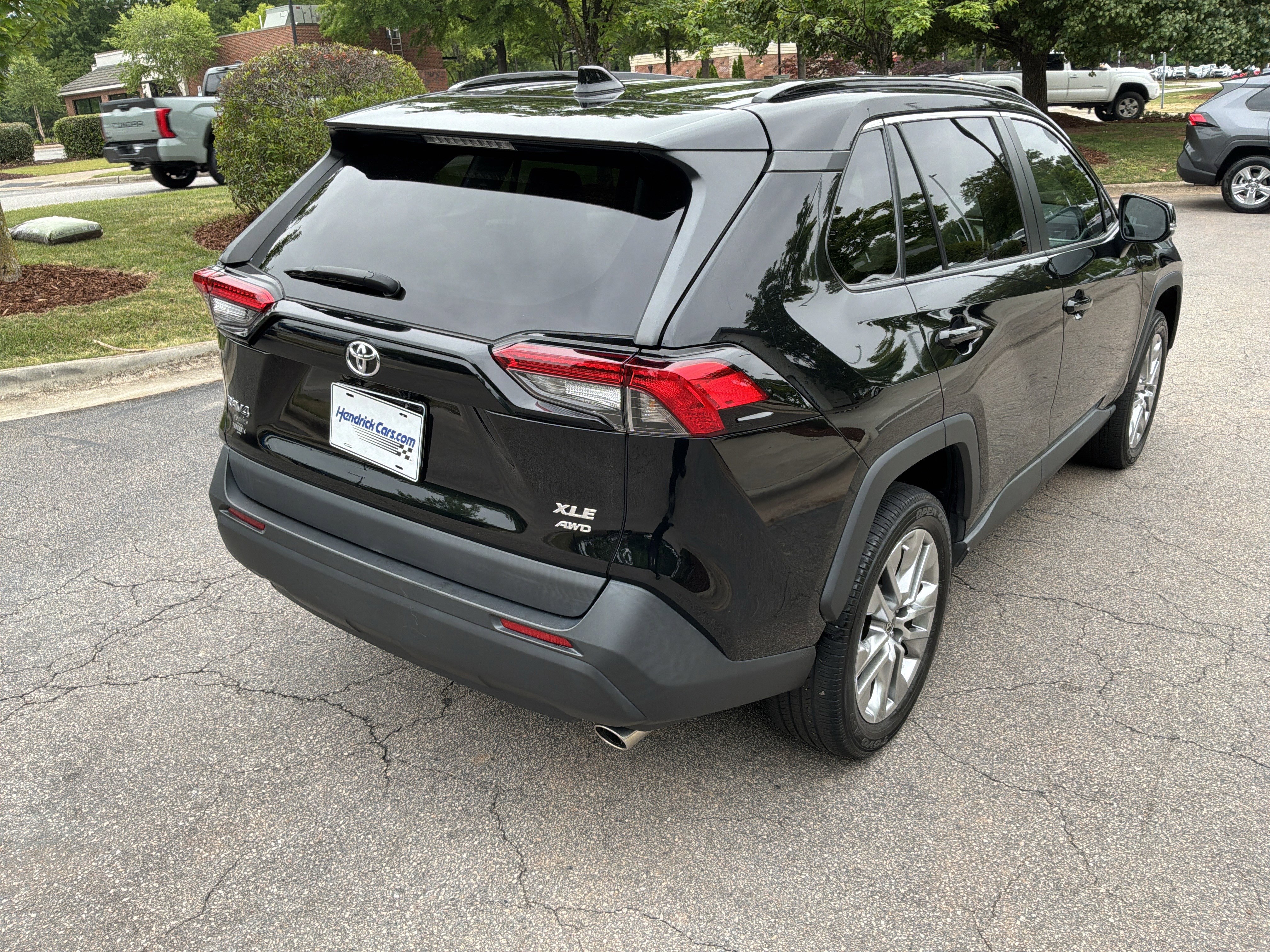 Used 2023 Toyota RAV4 XLE Premium AWD/4WD image 10
