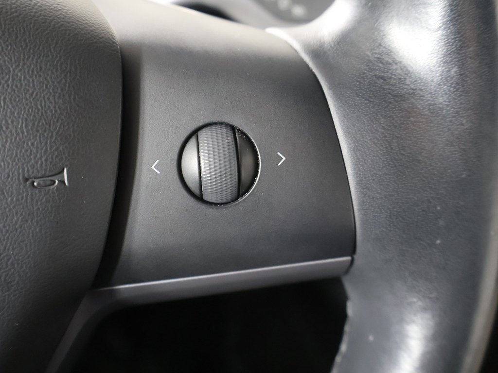 Used 2019 Tesla Model 3 Standard Range Plus image 40