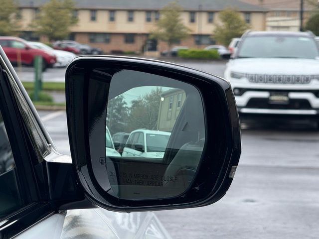 Certified 2024 Jeep Grand Cherokee L Altitude AWD/4WD image 18