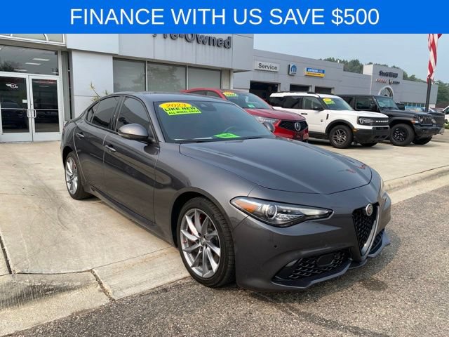 Used 2023 Alfa Romeo Giulia Sprint AWD/4WD image 1