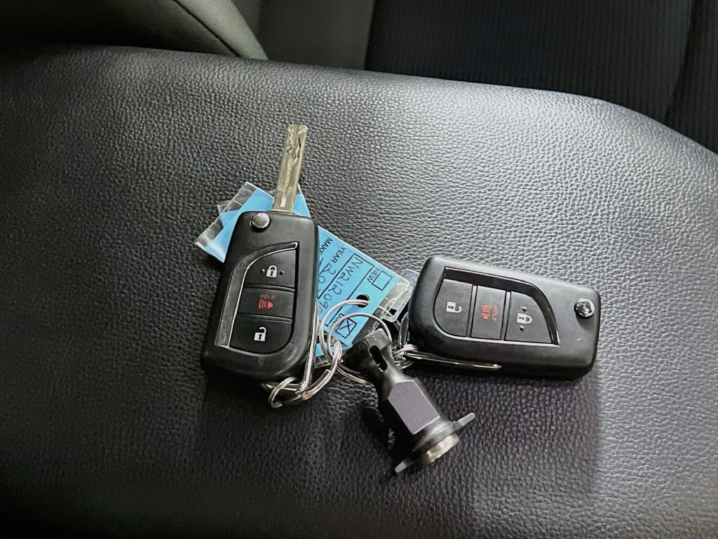 Used 2022 Toyota RAV4 LE FWD image 32