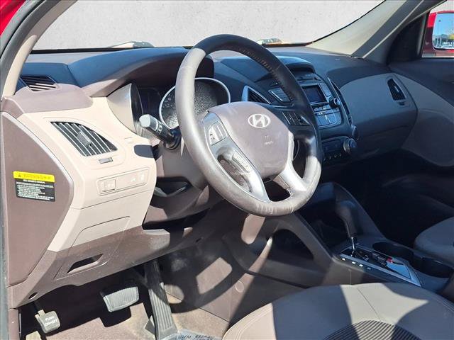 Used 2011 Hyundai Tucson GLS FWD image 10