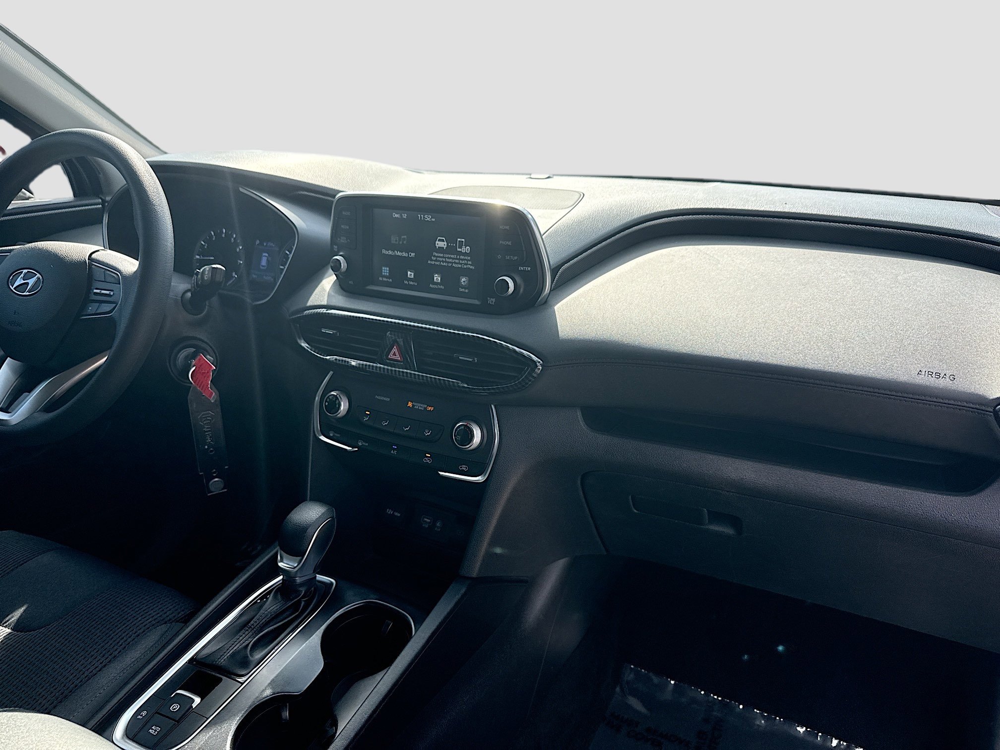 Used 2020 Hyundai Santa Fe SE w/ Cargo Package image 30