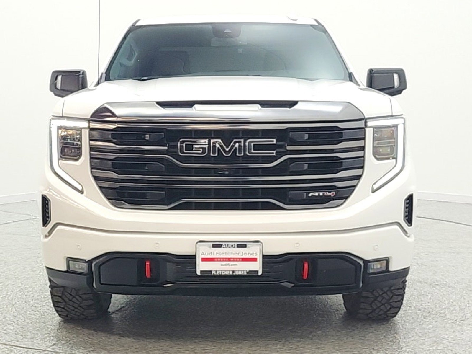 Used 2023 GMC Sierra 1500 AT4 AWD/4WD image 2
