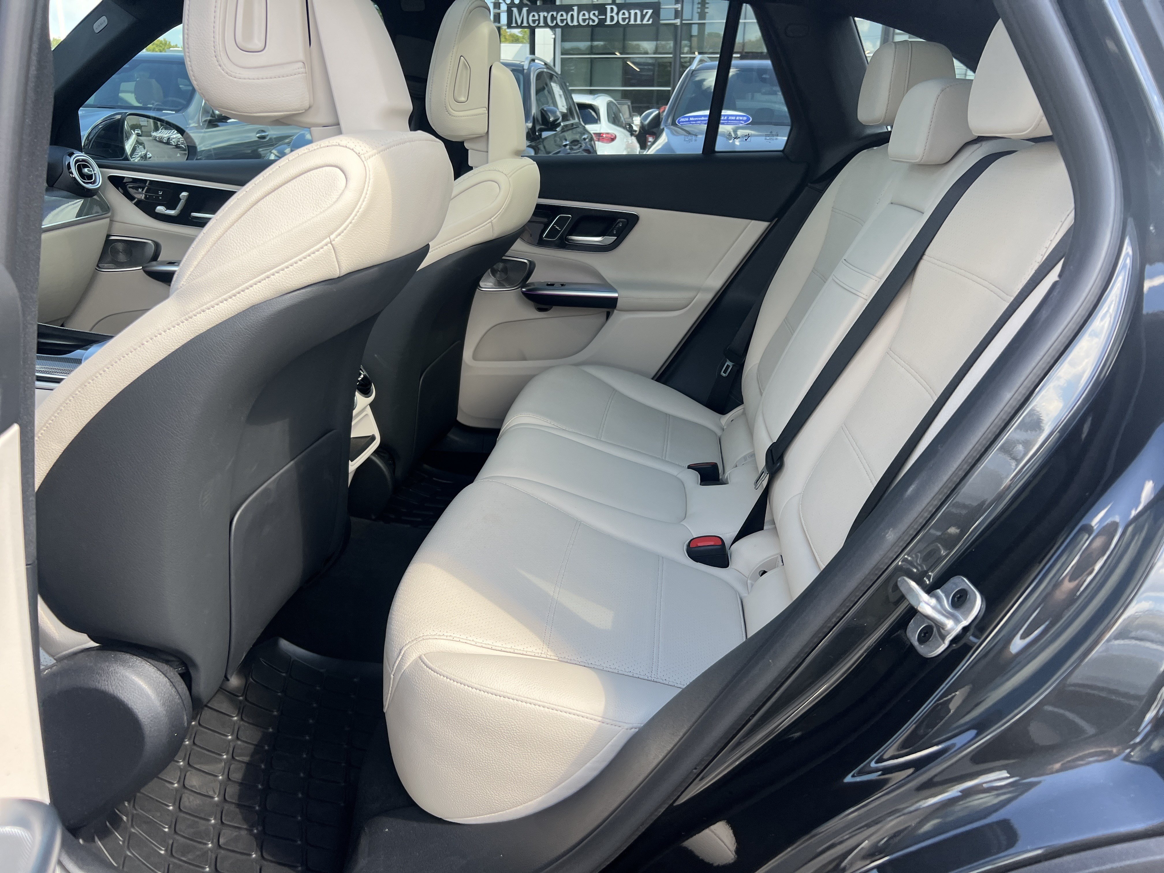 Certified 2026 Mercedes-Benz GLC 300 image 33