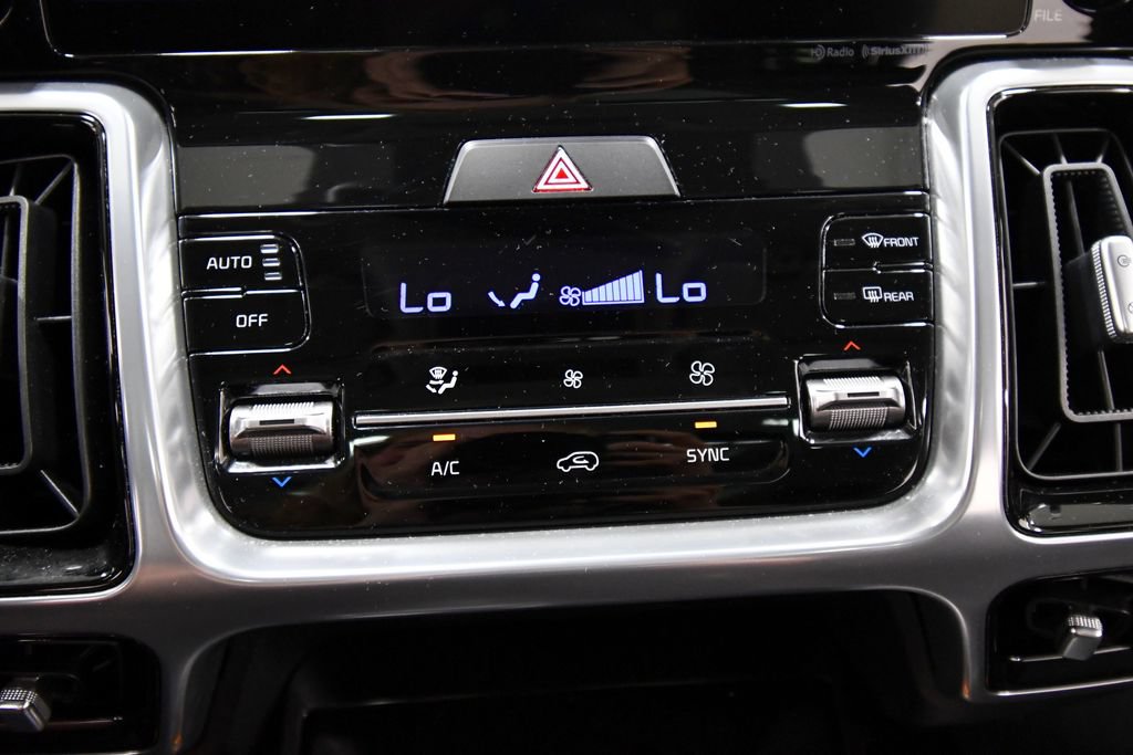 Certified 2023 Kia Sorento SX AWD/4WD image 28