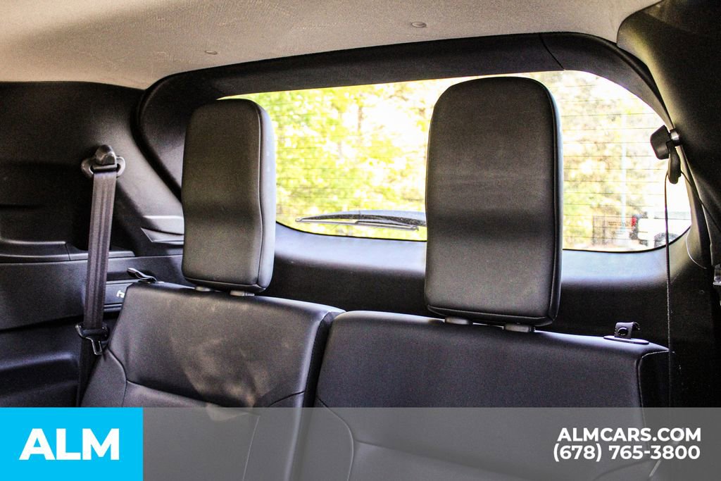 Used 2025 Mitsubishi Outlander SE image 19