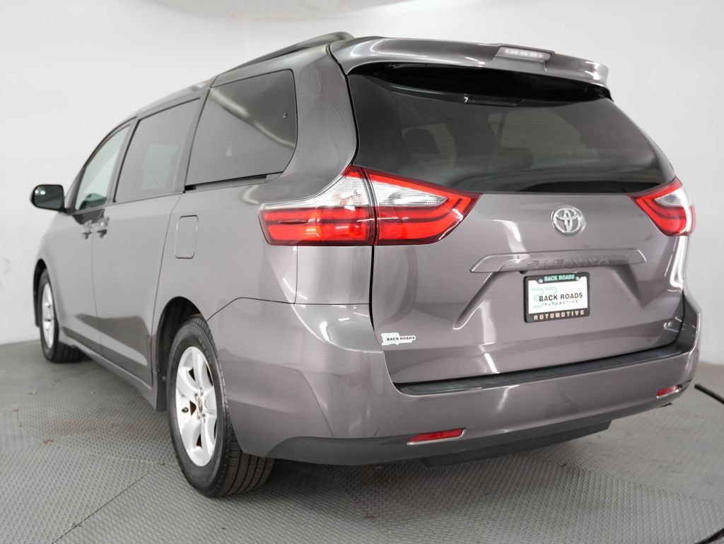 Used 2020 Toyota Sienna LE FWD image 7