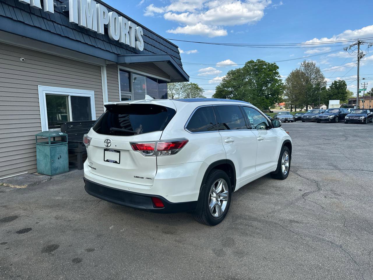 Used 2015 Toyota Highlander Limited Platinum AWD/4WD image 4
