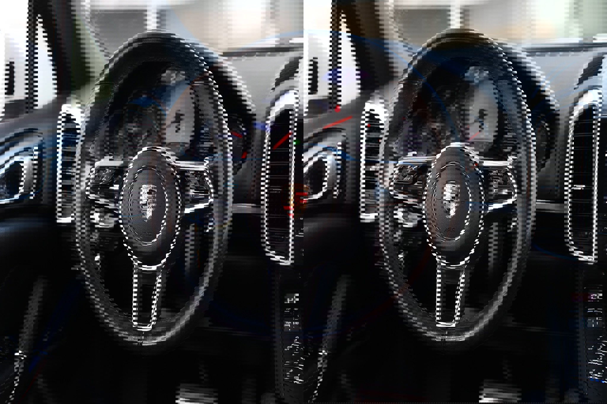 Used 2017 Porsche Cayenne S image 35