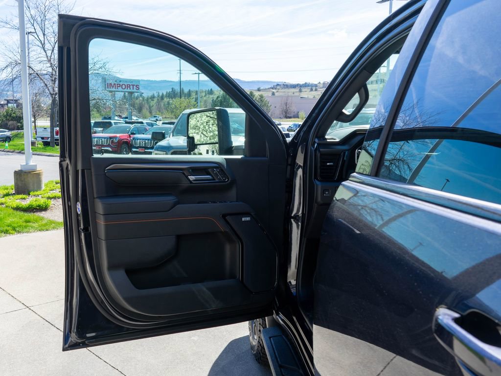 New 2026 GMC Sierra 3500 AT4 w/ AT4 Premium Plus Package AWD/4WD image 18