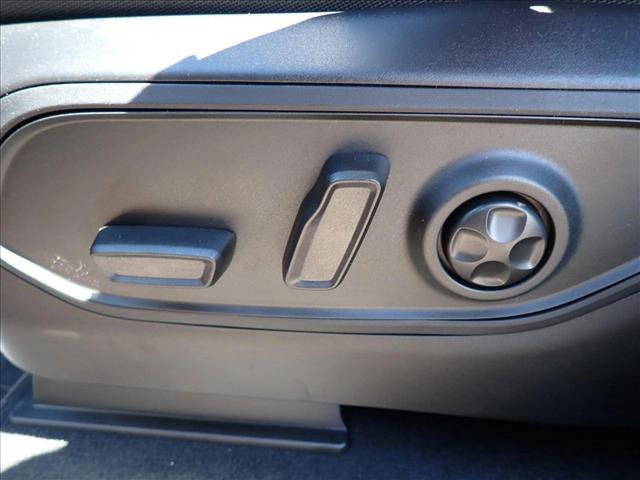 New 2025 Jeep Grand Cherokee L Limited w/ Black Appearance Package image 14