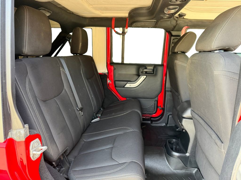 Used 2016 Jeep Wrangler Unlimited Sahara w/ Connectivity Group AWD/4WD image 20
