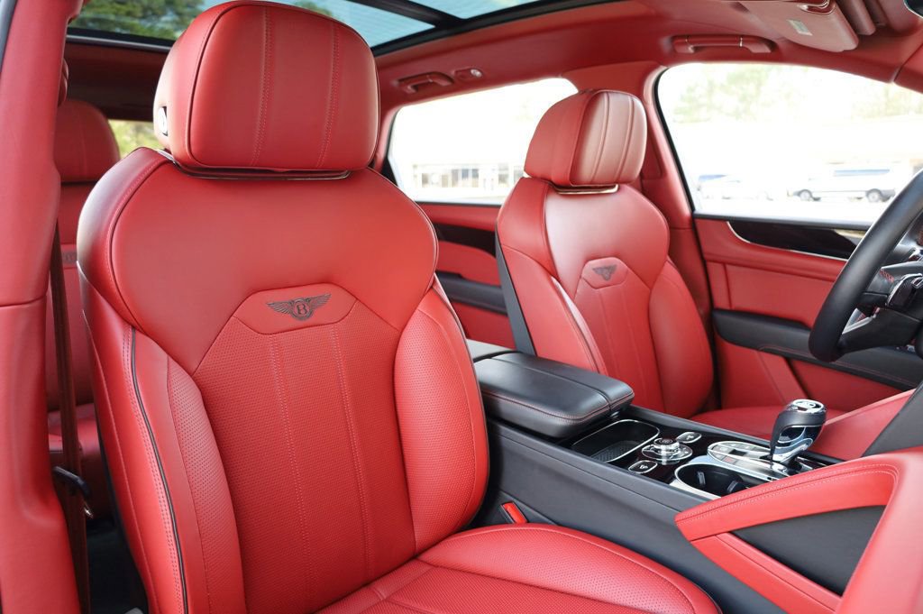 Used 2023 Bentley Bentayga Extended Wheelbase image 36