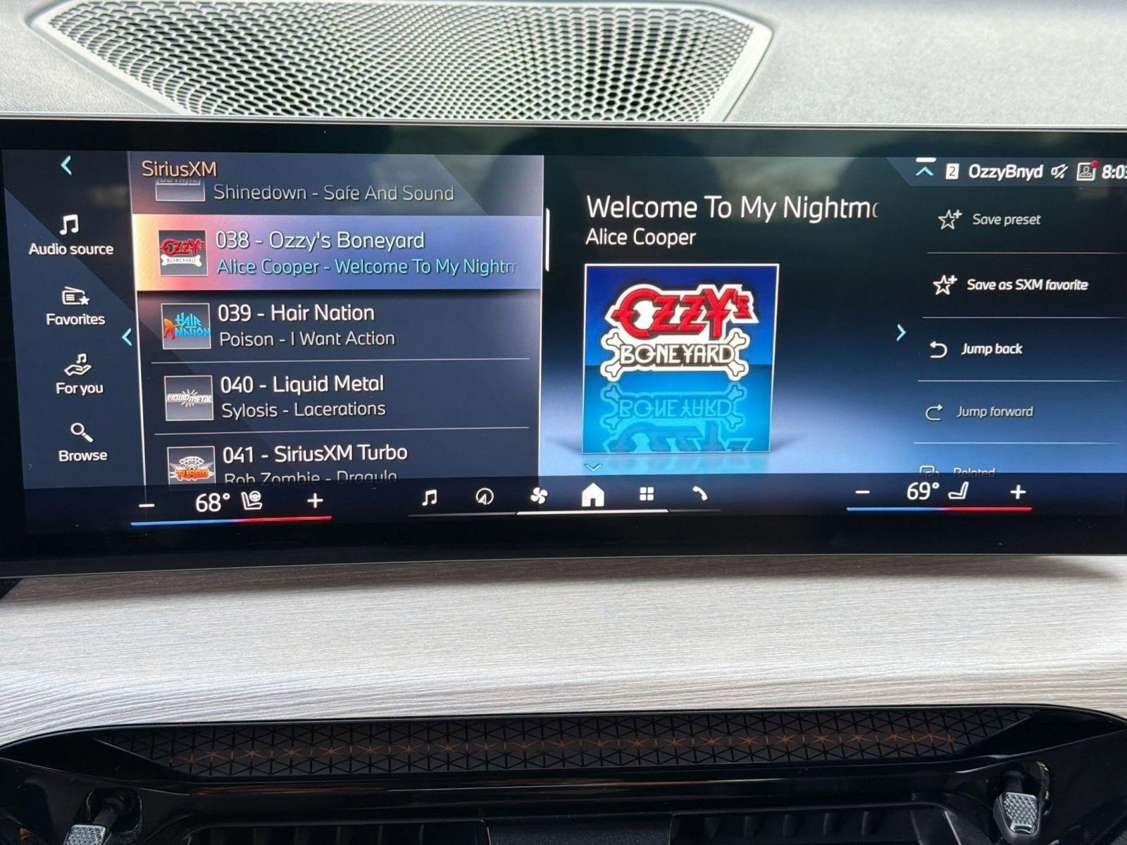 Certified 2025 BMW 330i Sedan image 22