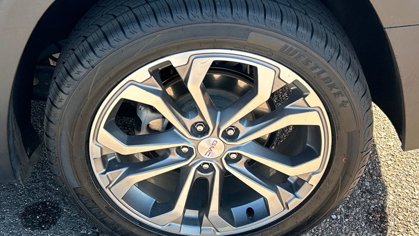 Used 2020 GMC Terrain SLT w/ Preferred Package image 16