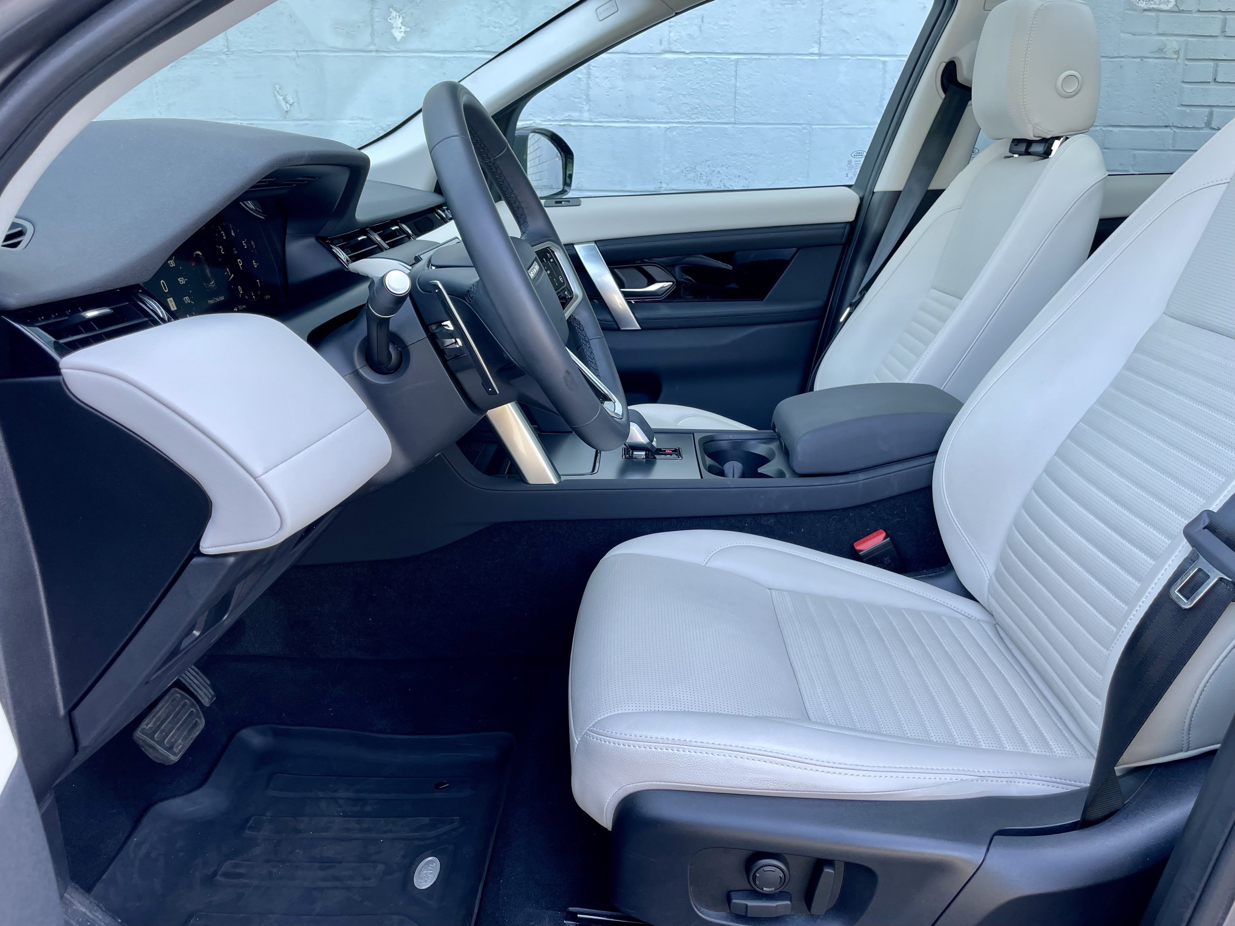 Used 2025 Land Rover Discovery Sport S AWD/4WD image 14